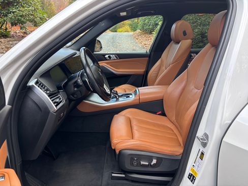 Used 2019 BMW X5 xDrive40i w/ Premium Package 2 image 4