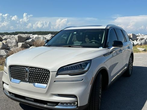 Used 2020 Lincoln Aviator Reserve w/ Equipment Group 201A RWD image 4