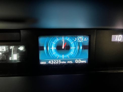 Used 2015 Toyota Prius V Four FWD image 25