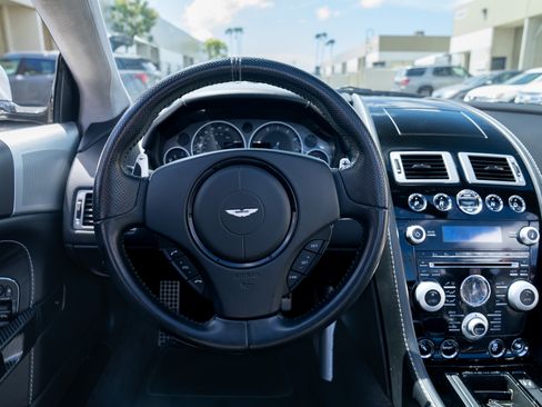 Used 2011 Aston Martin DBS Volante RWD image 28