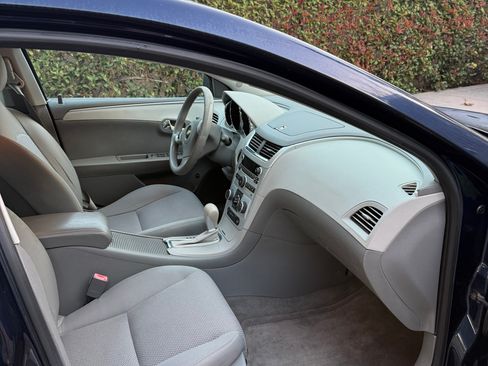 Used 2010 Chevrolet Malibu LS image 14