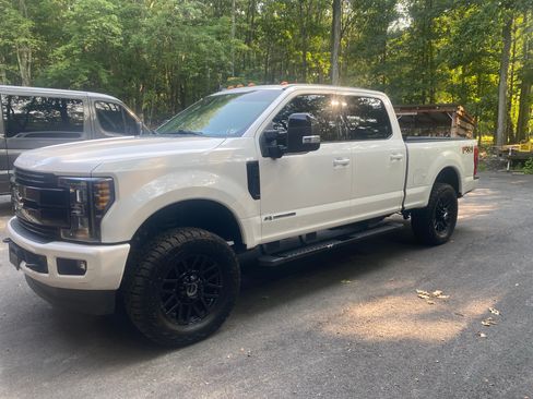 Used 2019 Ford F350 Lariat AWD/4WD image 5