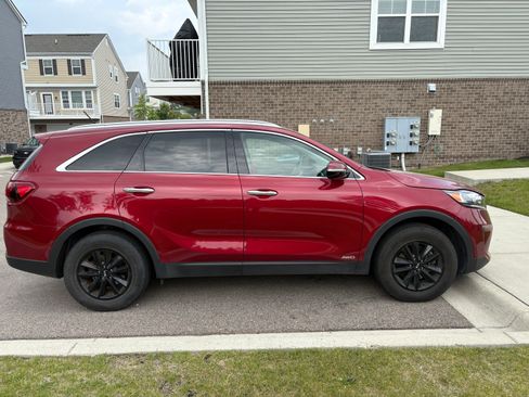 Used 2020 Kia Sorento LX w/ LX I4 Convenience Package image 8