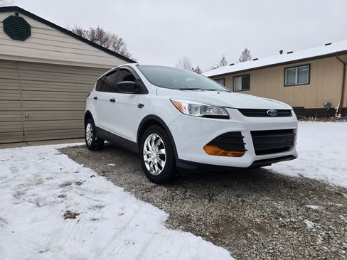 Used 2016 Ford Escape S image 2