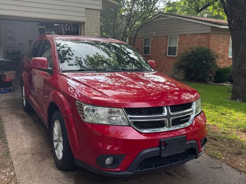 Used 2016 Dodge Journey SXT w/ Comfort/Convenience Group FWD image 1