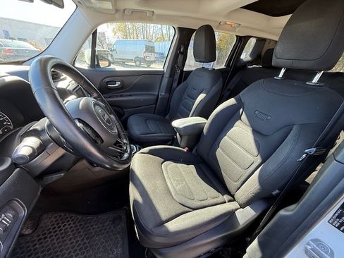 Used 2017 Jeep Renegade Altitude image 11