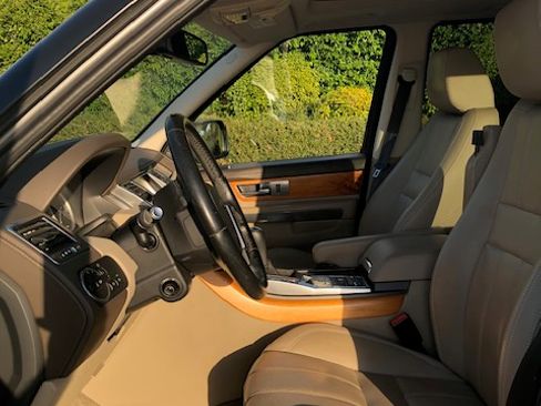 Used 2012 Land Rover Range Rover Sport HSE image 4