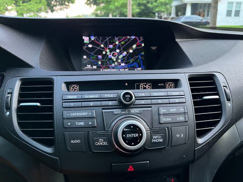 Used 2012 Acura TSX Sport Wagon FWD image 10