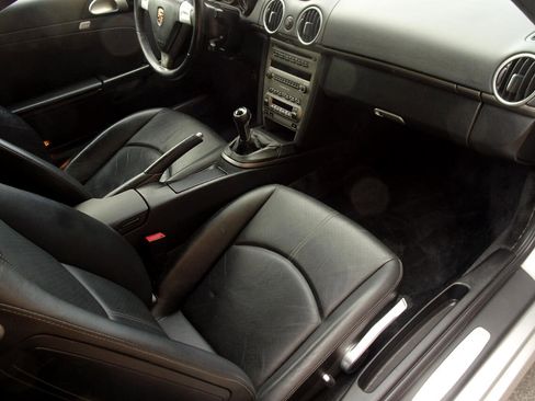 Used 2005 Porsche Boxster image 16