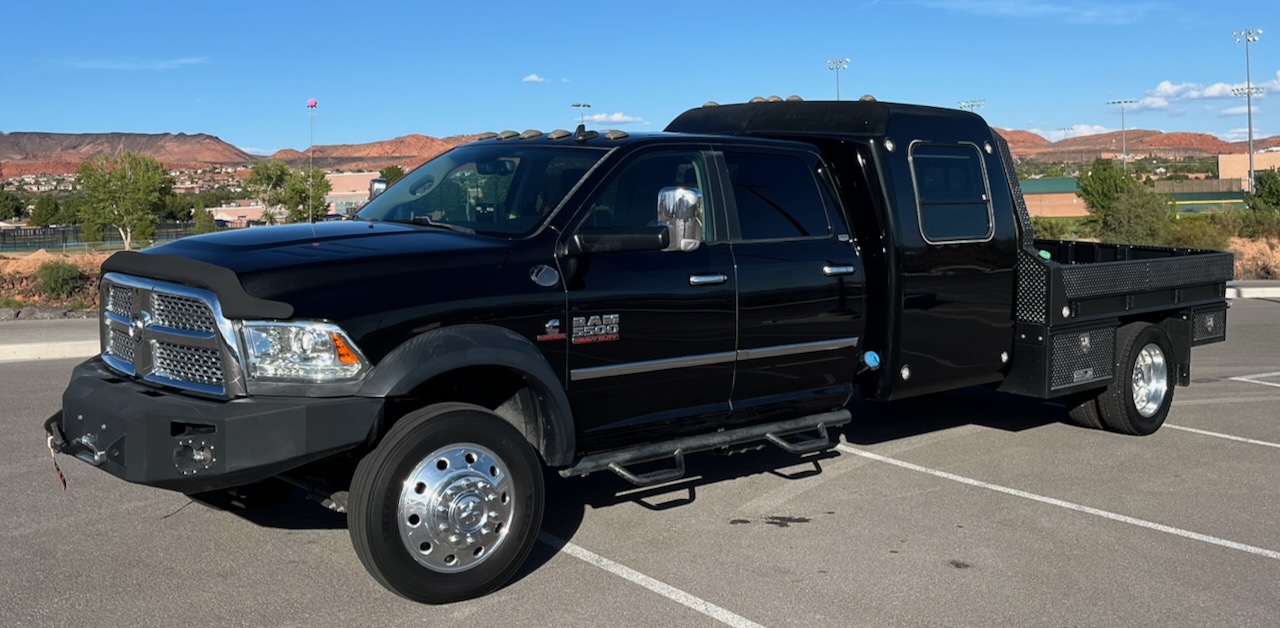 Used 2017 RAM 5500 Laramie AWD/4WD image 2