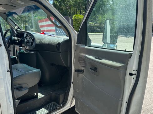 Used 2007 Ford E-450 and Econoline 450 RWD image 13