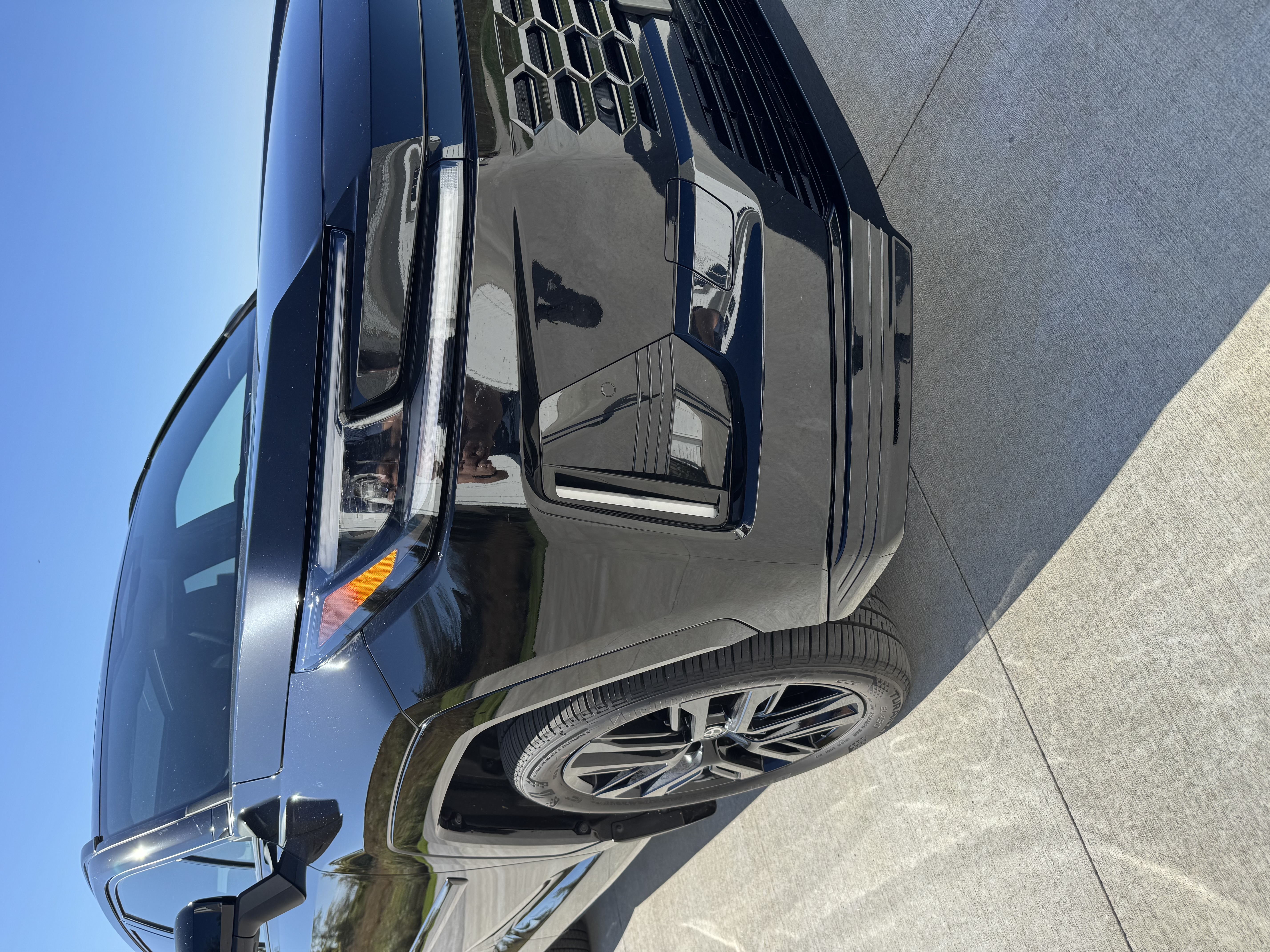 Used 2026 Toyota RAV4 XSE w/ Panoramic Sun Roof Package AWD/4WD image 4