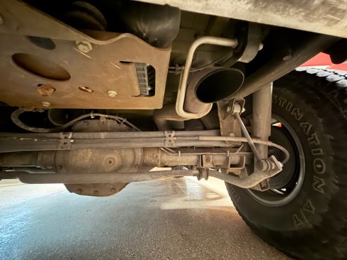 Used 2003 HUMMER H2 w/ Preferred Equipment Group image 14