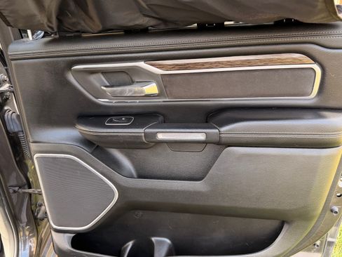 Used 2020 RAM 1500 Laramie image 31