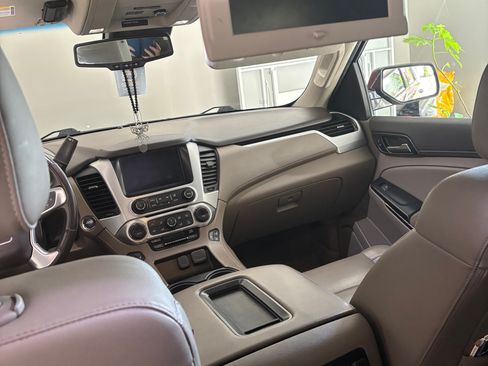 Used 2020 GMC Yukon XL SLT w/ Open Road Package image 12