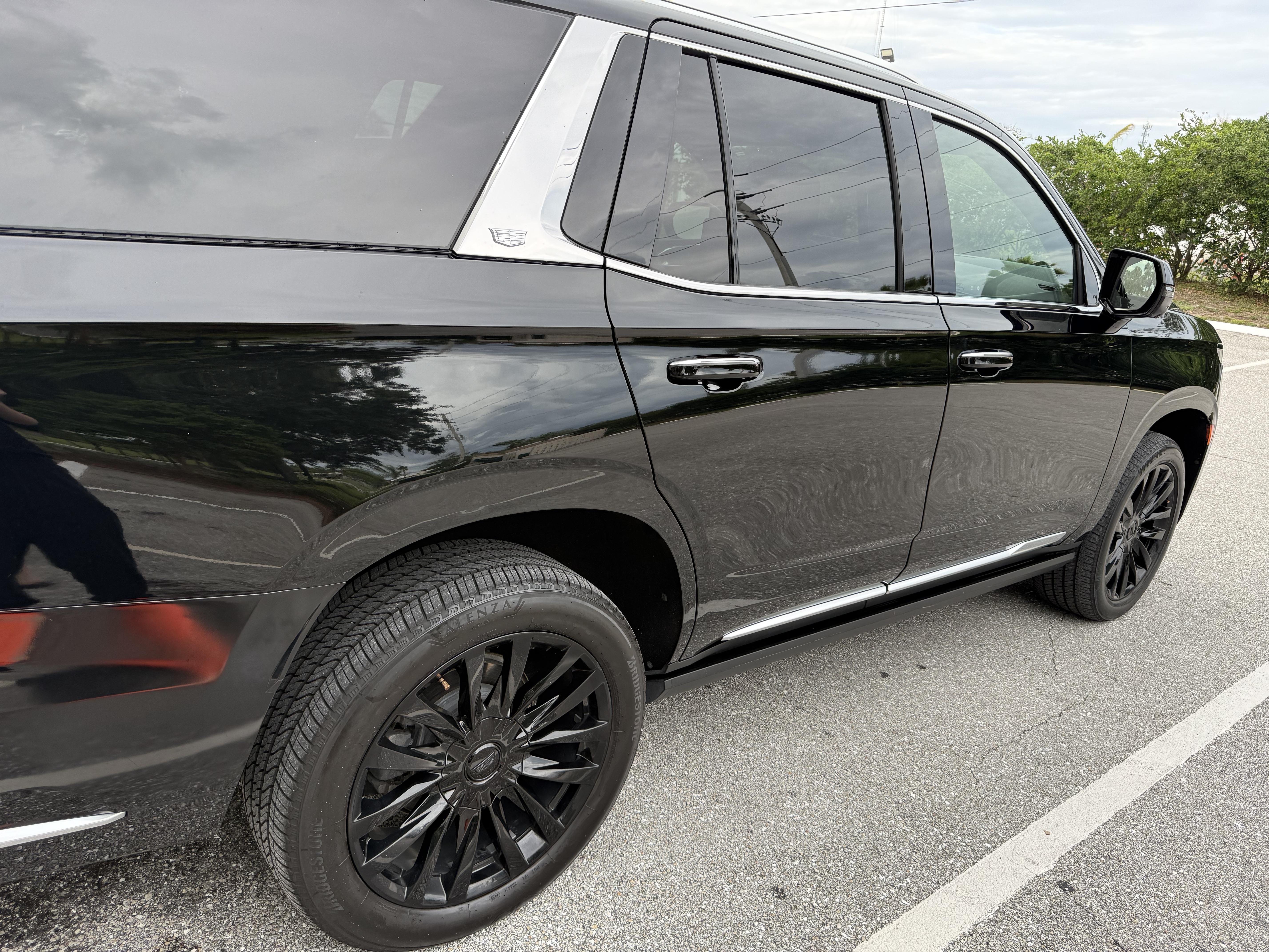 Used 2023 Cadillac Escalade Premium Luxury w/ Performance Package RWD image 6
