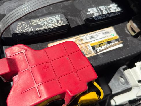 Used 2011 Lincoln MKX 2WD w/ Wood Pkg image 15