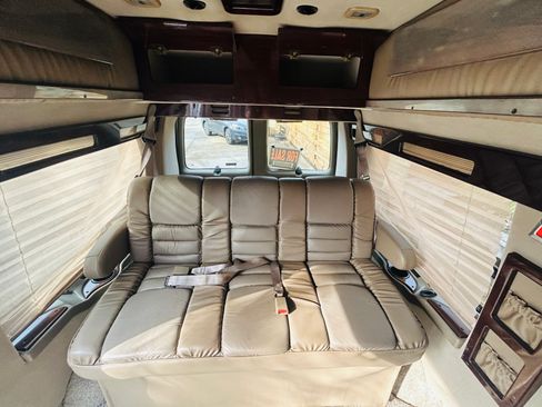 Used 2002 Chevrolet Express 1500 w/ LS Preferred Equipment Group image 14