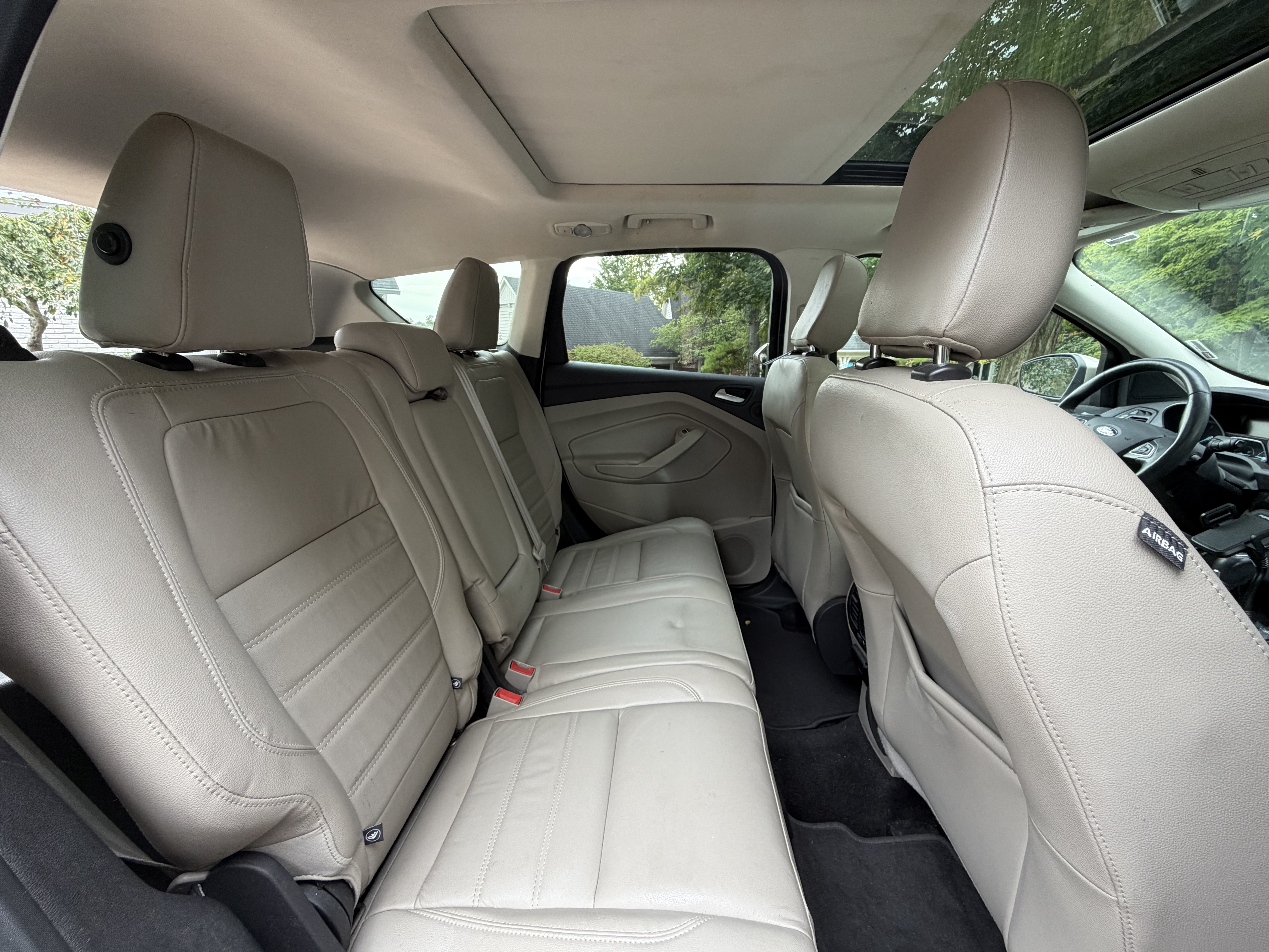 Used 2018 Ford Escape Titanium w/ Ford Safe & Smart Package AWD/4WD image 8