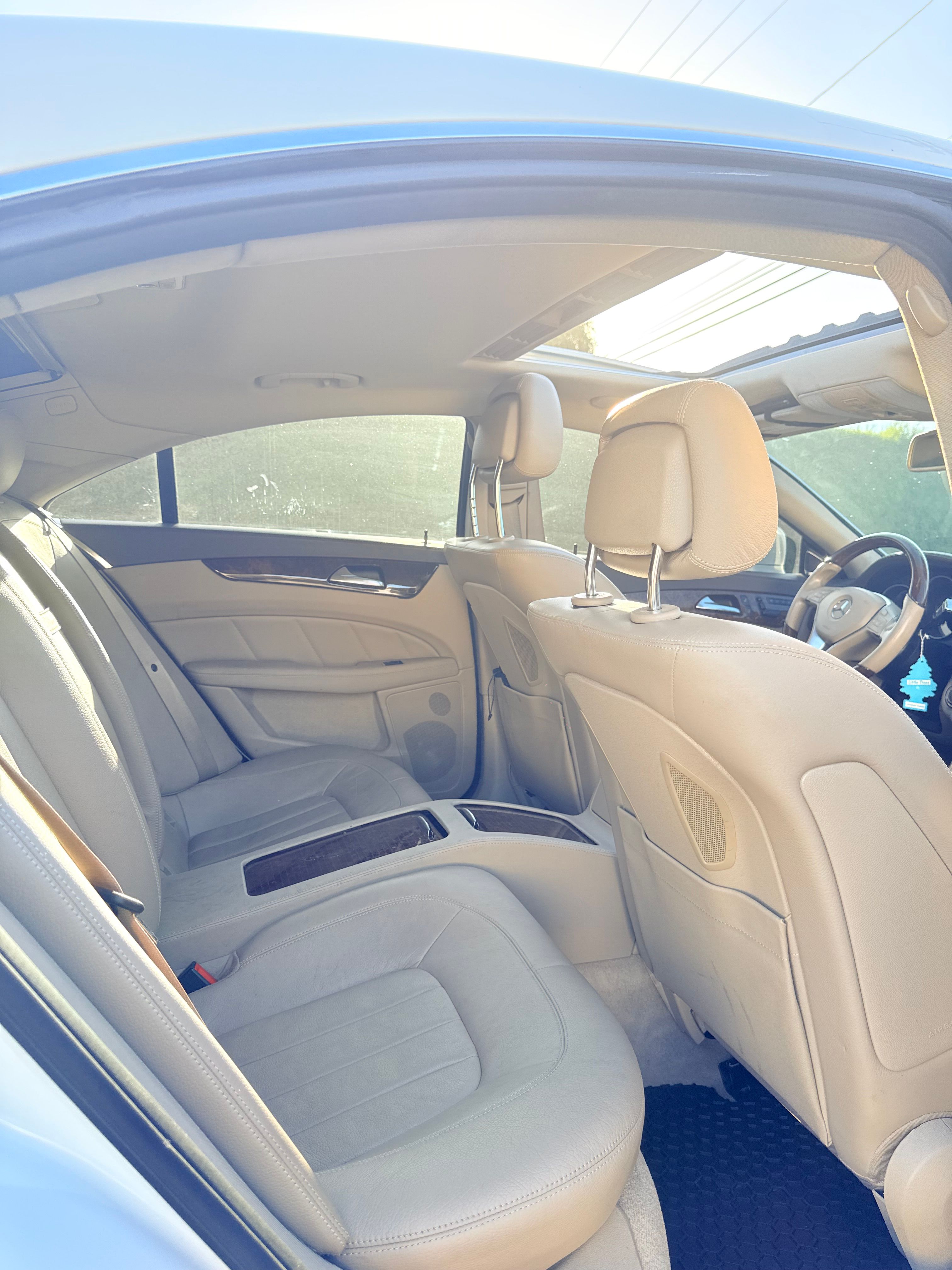 Used 2012 Mercedes-Benz CLS 550 image 11