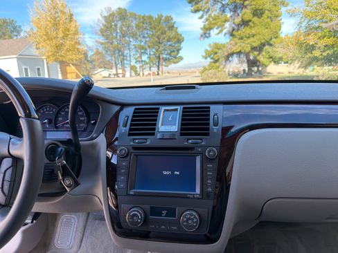 Used 2011 Cadillac DTS Premium w/ Driver Awareness Package image 4