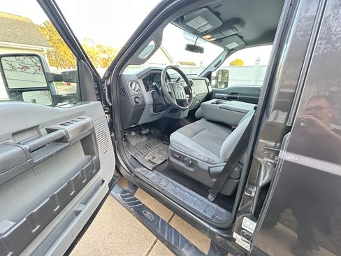Used 2016 Ford F250 XLT w/ FX4 Off-Road Package image 12