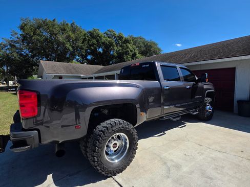 Used 2015 GMC Sierra 3500 Denali w/ Duramax Plus Package image 9