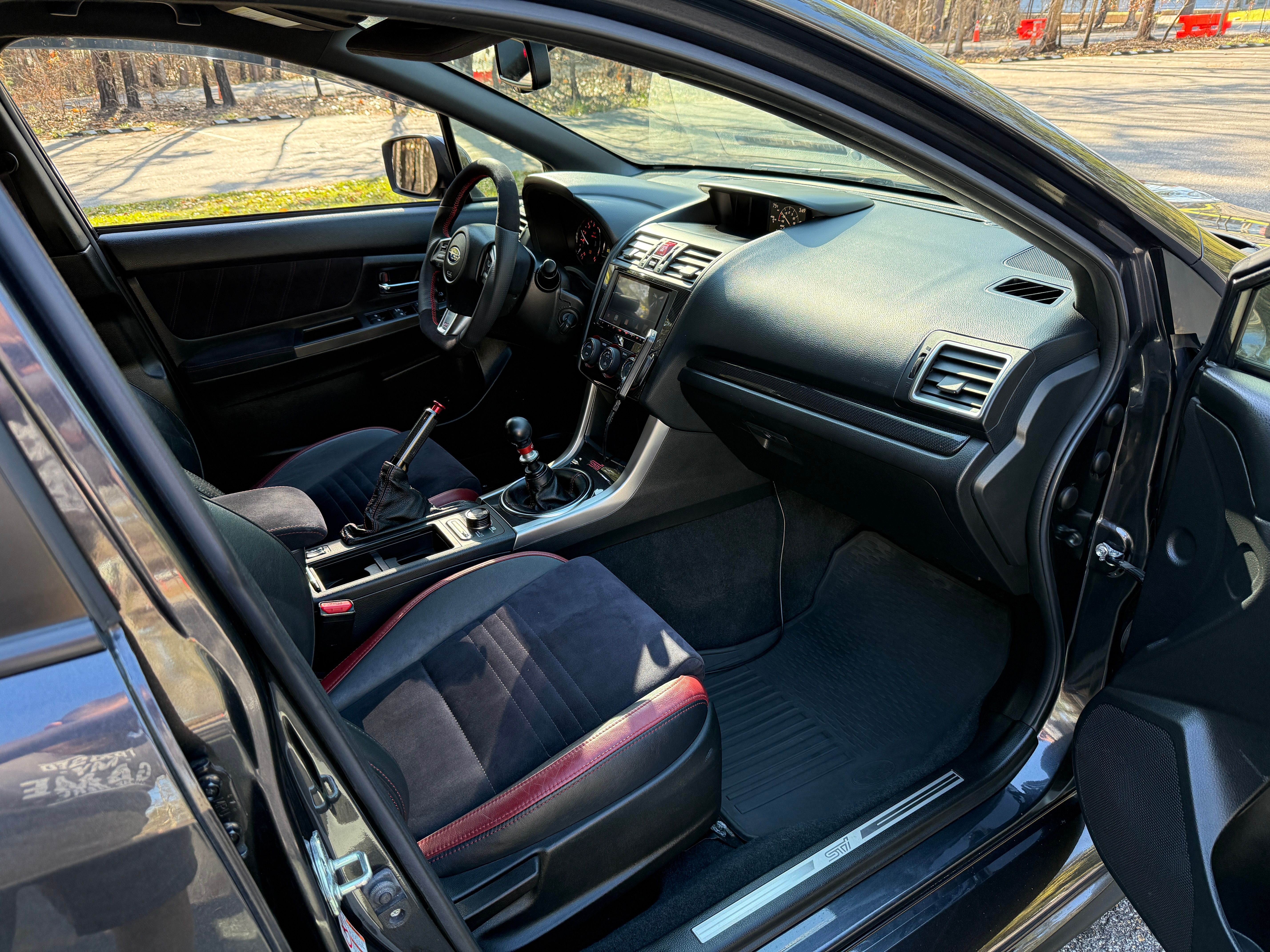 Used 2015 Subaru WRX STI AWD/4WD image 28