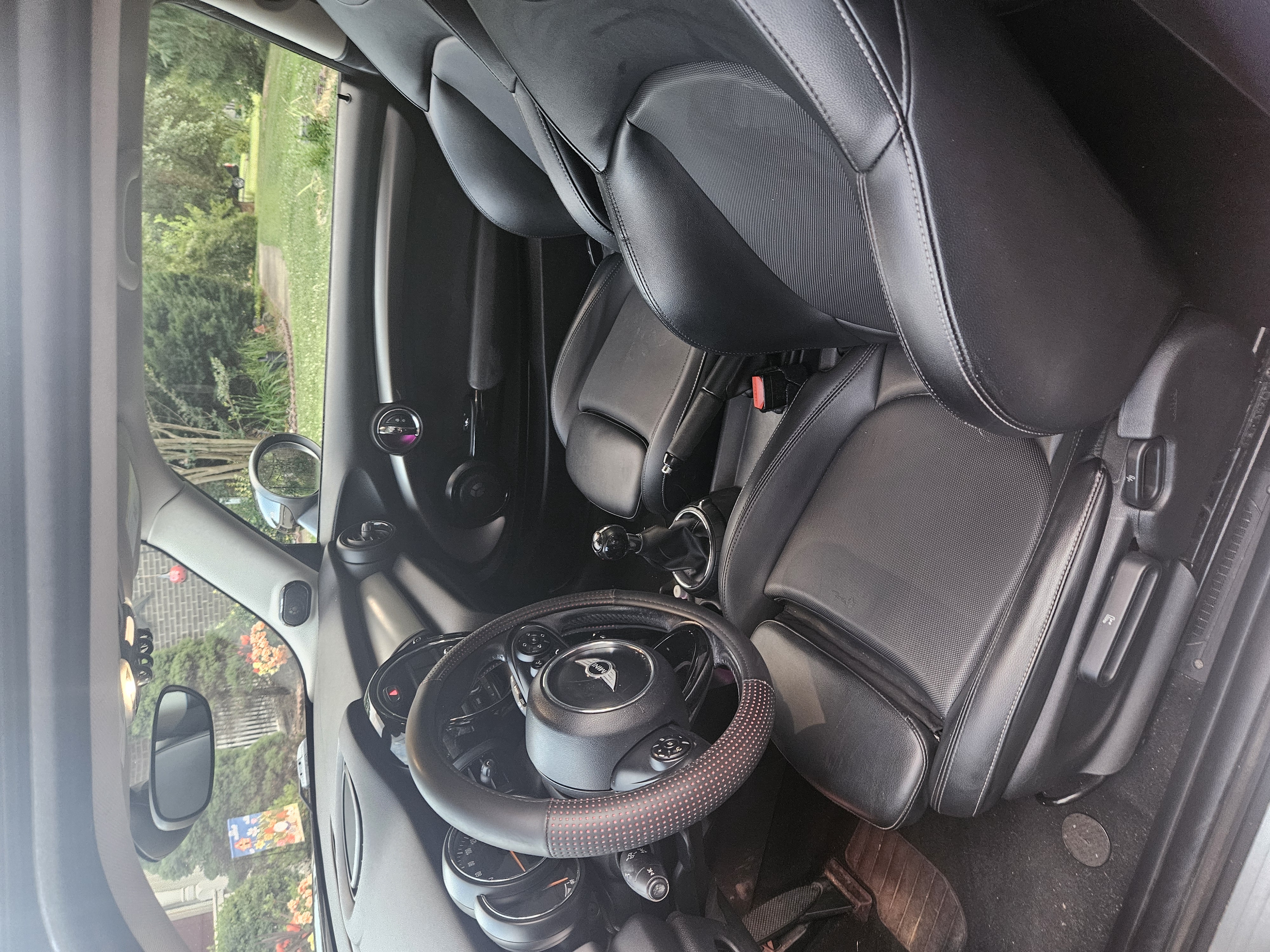 Used 2015 MINI Cooper 2-Door Hardtop FWD image 9