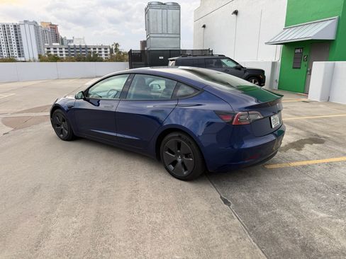 Used 2023 Tesla Model 3 Standard Range image 10