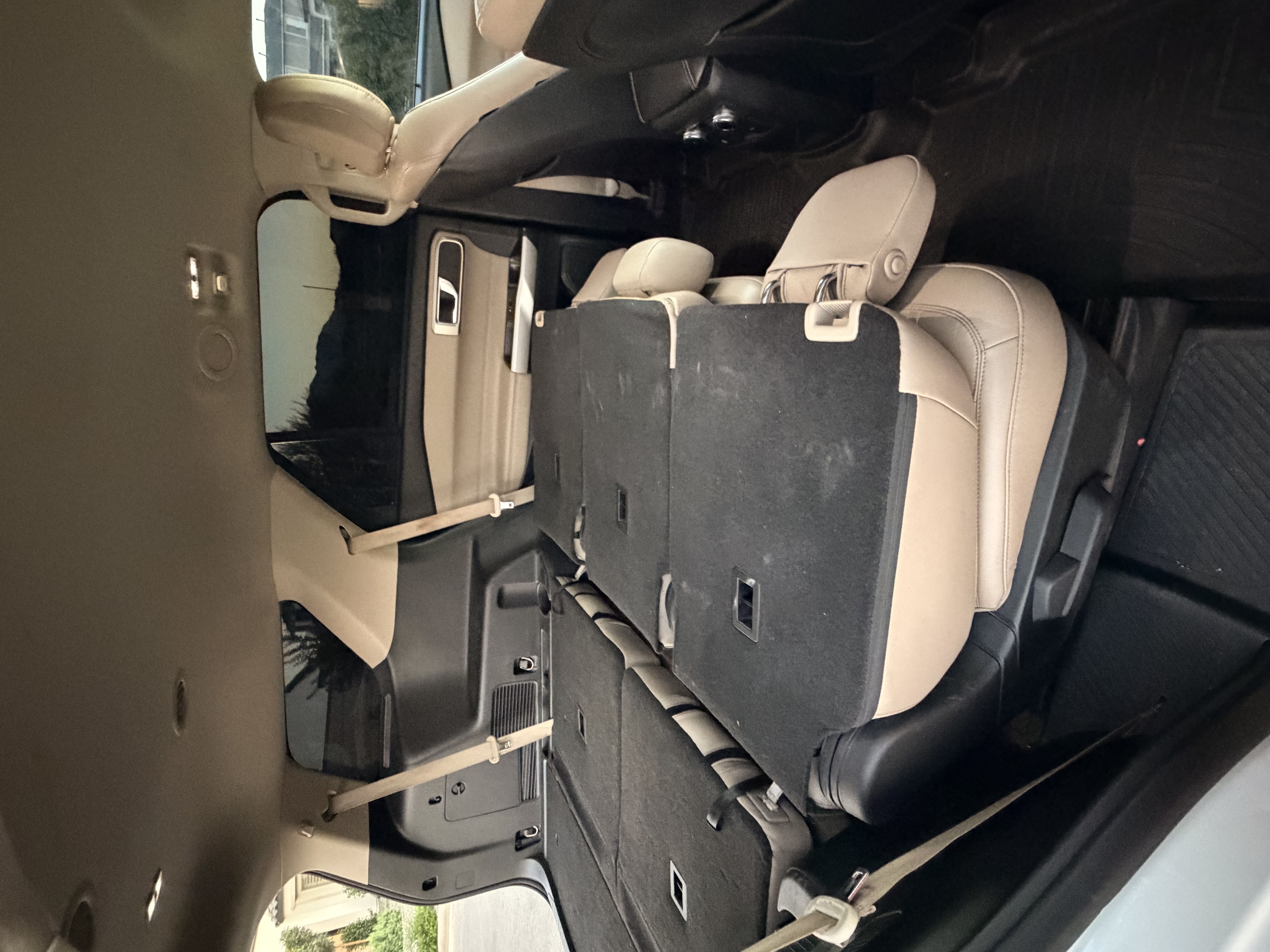 Used 2020 Ford Explorer XLT w/ Equipment Group 202A AWD/4WD image 19