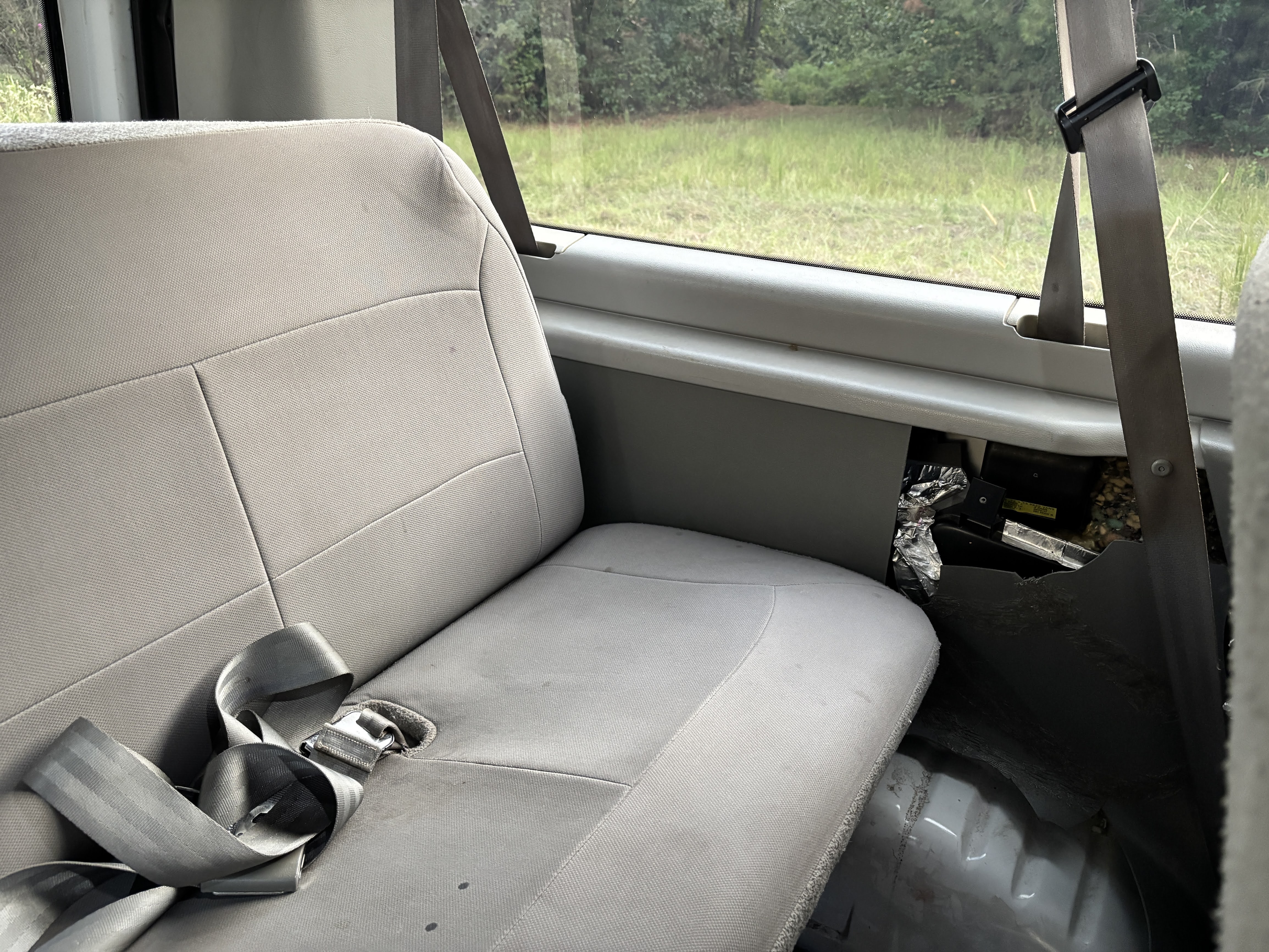 Used 2006 Ford E-350 and Econoline 350 XL RWD image 23