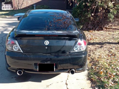 Used 2006 Hyundai Tiburon GT image 6