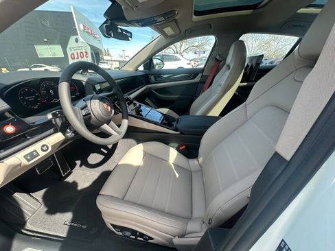 Used 2025 Porsche Panamera 4 image 11