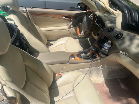 Used 2004 Mercedes-Benz SL 500 image 5
