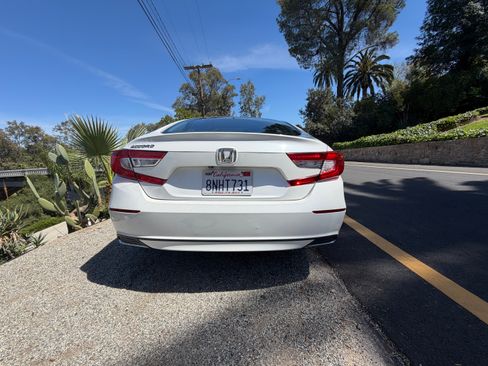 Used 2018 Honda Accord LX image 6