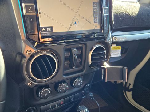 Used 2017 Jeep Wrangler Unlimited Sahara w/ Connectivity Group image 22