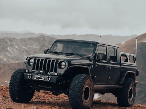 Used 2020 Jeep Gladiator Sport w/ Quick Order Package 24S image 1