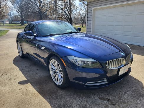 Used 2013 BMW Z4 sDrive35i image 2