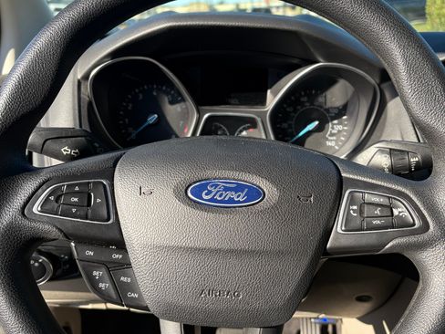 Used 2017 Ford Focus SE image 12