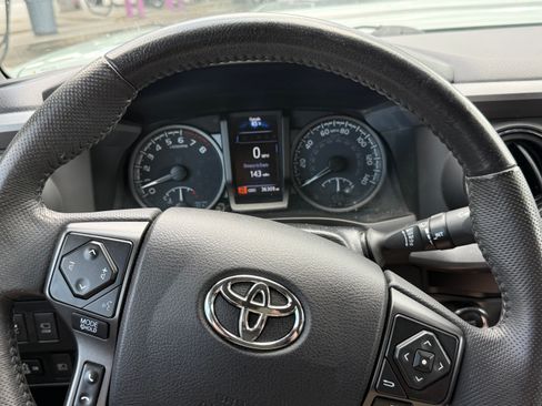 Used 2021 Toyota Tacoma TRD Pro AWD/4WD image 5