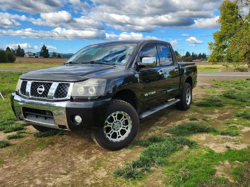 Used 2007 Nissan Titan LE image 1