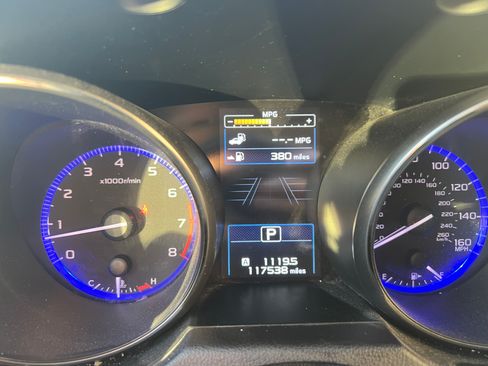 Used 2017 Subaru Outback 3.6R Touring w/ Popular Package #5A image 10