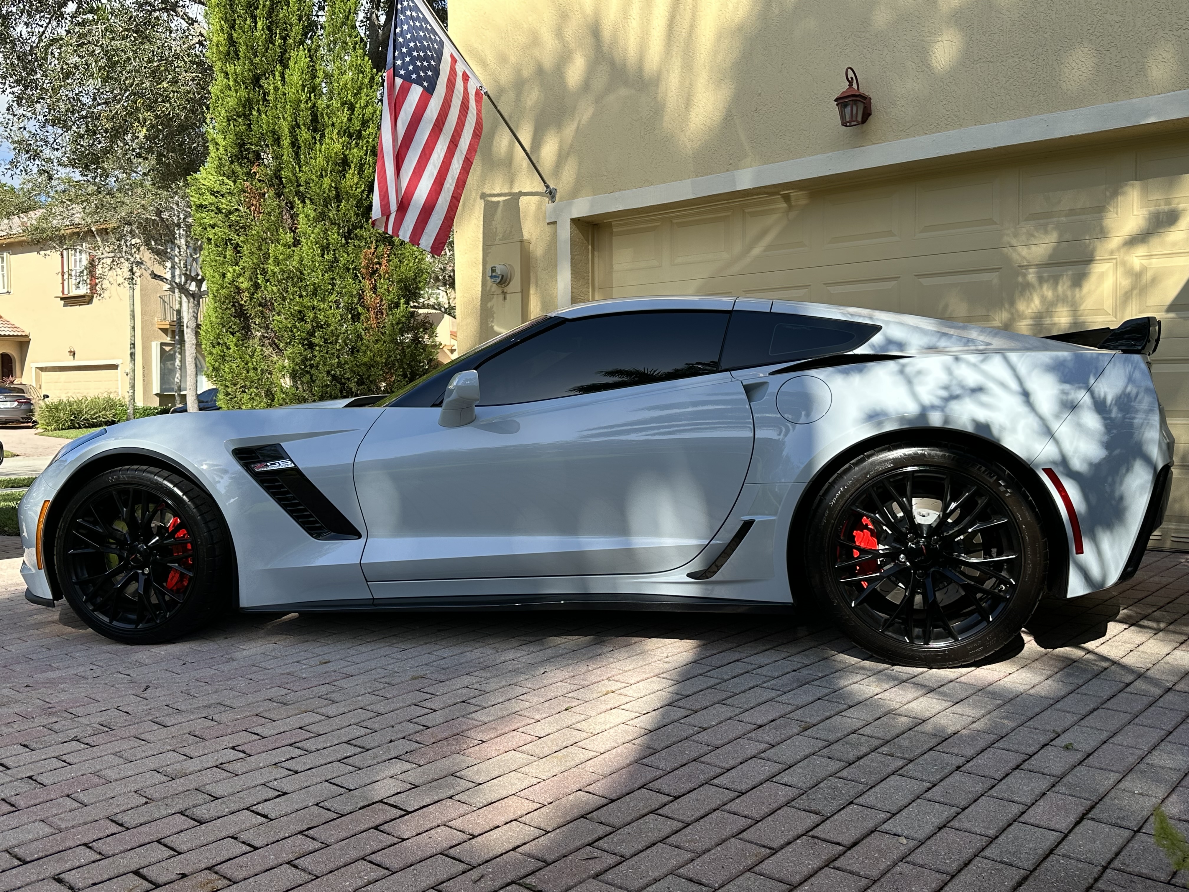 Used 2019 Chevrolet Corvette Z06 RWD image 16
