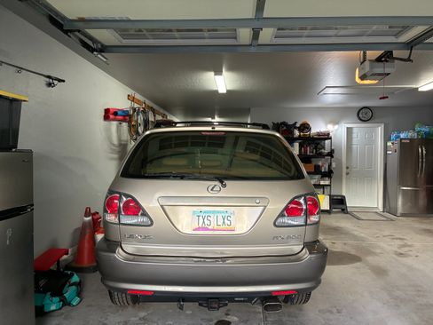 Used 2003 Lexus RX 300 4WD w/ Navigation System Value Pkg image 4