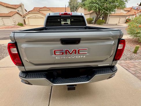 Used 2024 GMC Canyon Elevation w/ Elevation Premium Package AWD/4WD image 5