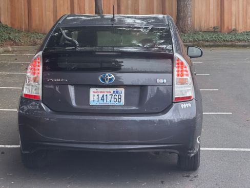 Used 2010 Toyota Prius Two image 12