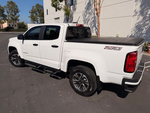 Used 2022 Chevrolet Colorado Z71 AWD/4WD image 4