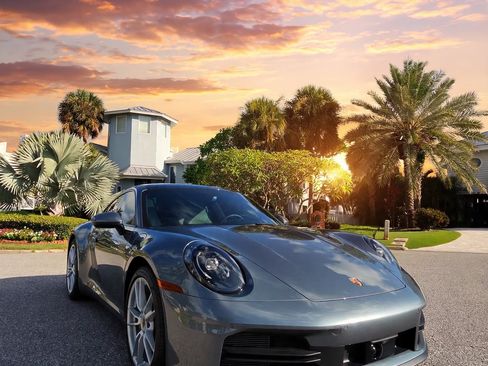 Used 2025 Porsche 911 Carrera RWD image 26