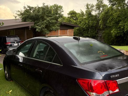 Used 2016 Chevrolet Cruze LT w/ Technology Package image 6